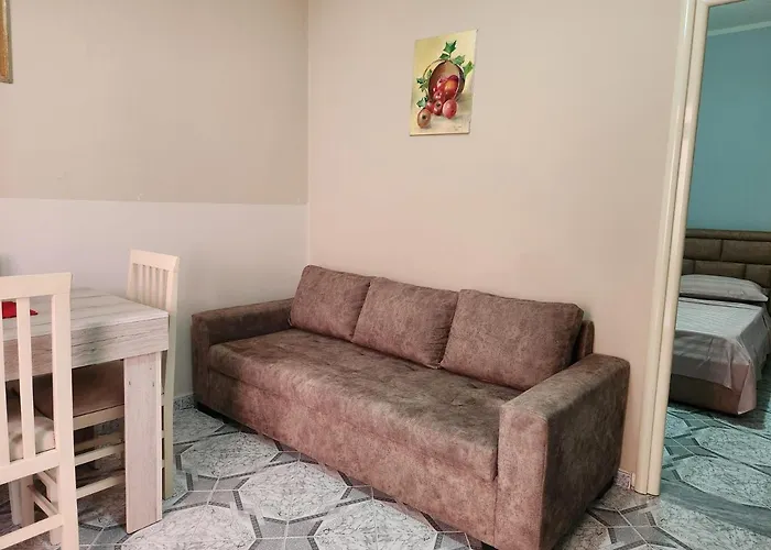 Orange * Vlorë