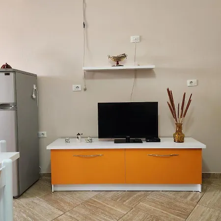 Apartament Orange Wlora