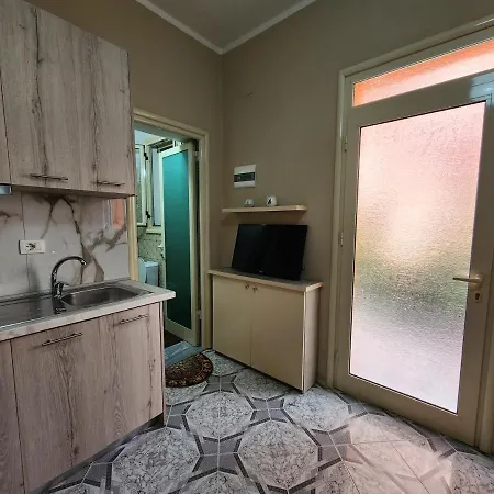 Orange Appartement Vlorë